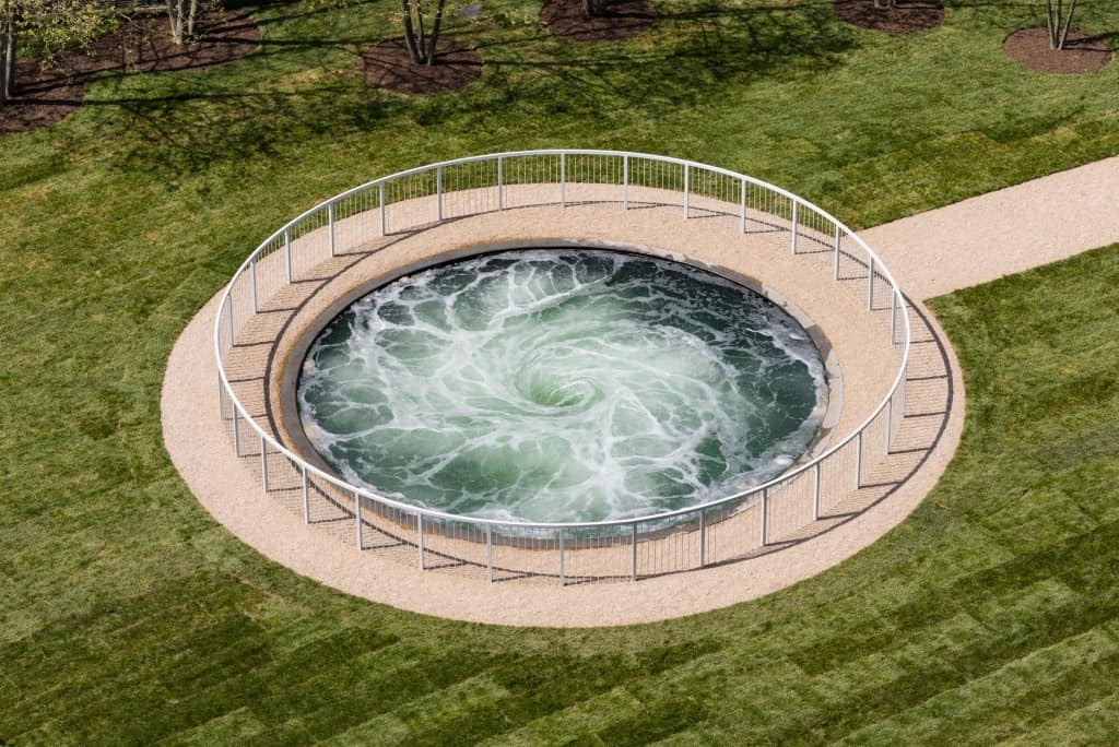 anish-kapoor-descension-brooklyn-bridge-park-james-ewing-public-art-fund_dezeen_2364_col_0